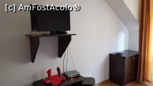 [P10] Avem si tv, dar nu stiu daca functiona. La munte nu prea iti vine sa-l dechizi...  » foto by DOINITA
 - 
<span class="allrVoted glyphicon glyphicon-heart hidden" id="av1046232"></span>
<a class="m-l-10 hidden" id="sv1046232" onclick="voting_Foto_DelVot(,1046232,3538)" role="button">șterge vot <span class="glyphicon glyphicon-remove"></span></a>
<a id="v91046232" class=" c-red"  onclick="voting_Foto_SetVot(1046232)" role="button"><span class="glyphicon glyphicon-heart-empty"></span> <b>LIKE</b> = Votează poza</a> <img class="hidden"  id="f1046232W9" src="/imagini/loader.gif" border="0" /><span class="AjErrMes hidden" id="e1046232ErM"></span>