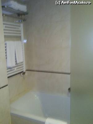 [P03] Prosoapele pe care le-am găsit în baie.  » foto by Cris
 - 
<span class="allrVoted glyphicon glyphicon-heart hidden" id="av593507"></span>
<a class="m-l-10 hidden" id="sv593507" onclick="voting_Foto_DelVot(,593507,3563)" role="button">șterge vot <span class="glyphicon glyphicon-remove"></span></a>
<a id="v9593507" class=" c-red"  onclick="voting_Foto_SetVot(593507)" role="button"><span class="glyphicon glyphicon-heart-empty"></span> <b>LIKE</b> = Votează poza</a> <img class="hidden"  id="f593507W9" src="/imagini/loader.gif" border="0" /><span class="AjErrMes hidden" id="e593507ErM"></span>