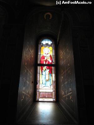 [P13] Vitraliu în Catedrala arhiepiscopală - Târgoviște.  » foto by tata123 🔱
 - 
<span class="allrVoted glyphicon glyphicon-heart hidden" id="av598165"></span>
<a class="m-l-10 hidden" id="sv598165" onclick="voting_Foto_DelVot(,598165,3568)" role="button">șterge vot <span class="glyphicon glyphicon-remove"></span></a>
<a id="v9598165" class=" c-red"  onclick="voting_Foto_SetVot(598165)" role="button"><span class="glyphicon glyphicon-heart-empty"></span> <b>LIKE</b> = Votează poza</a> <img class="hidden"  id="f598165W9" src="/imagini/loader.gif" border="0" /><span class="AjErrMes hidden" id="e598165ErM"></span>
