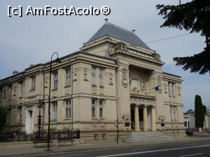 [P19] Muzeul de Istorie, început de secol al XX-lea, fost Palat de Justiție - Târgoviște.  » foto by tata123 🔱
 - 
<span class="allrVoted glyphicon glyphicon-heart hidden" id="av974570"></span>
<a class="m-l-10 hidden" id="sv974570" onclick="voting_Foto_DelVot(,974570,3568)" role="button">șterge vot <span class="glyphicon glyphicon-remove"></span></a>
<a id="v9974570" class=" c-red"  onclick="voting_Foto_SetVot(974570)" role="button"><span class="glyphicon glyphicon-heart-empty"></span> <b>LIKE</b> = Votează poza</a> <img class="hidden"  id="f974570W9" src="/imagini/loader.gif" border="0" /><span class="AjErrMes hidden" id="e974570ErM"></span>