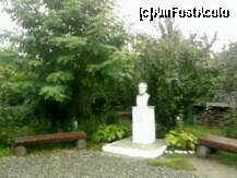 [P09] statuia lui Ion Creanga, aflata in curtea casei memoriale » foto by cristi82d
 - 
<span class="allrVoted glyphicon glyphicon-heart hidden" id="av143282"></span>
<a class="m-l-10 hidden" id="sv143282" onclick="voting_Foto_DelVot(,143282,3571)" role="button">șterge vot <span class="glyphicon glyphicon-remove"></span></a>
<a id="v9143282" class=" c-red"  onclick="voting_Foto_SetVot(143282)" role="button"><span class="glyphicon glyphicon-heart-empty"></span> <b>LIKE</b> = Votează poza</a> <img class="hidden"  id="f143282W9" src="/imagini/loader.gif" border="0" /><span class="AjErrMes hidden" id="e143282ErM"></span>