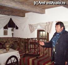 [P02] Ghidul care vorbea in 'dulce grai moldovenesc' » foto by corinka
 - 
<span class="allrVoted glyphicon glyphicon-heart hidden" id="av59707"></span>
<a class="m-l-10 hidden" id="sv59707" onclick="voting_Foto_DelVot(,59707,3571)" role="button">șterge vot <span class="glyphicon glyphicon-remove"></span></a>
<a id="v959707" class=" c-red"  onclick="voting_Foto_SetVot(59707)" role="button"><span class="glyphicon glyphicon-heart-empty"></span> <b>LIKE</b> = Votează poza</a> <img class="hidden"  id="f59707W9" src="/imagini/loader.gif" border="0" /><span class="AjErrMes hidden" id="e59707ErM"></span>