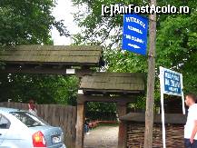 [P01] Humulesti - Casa memoriala Ion Creanga - poarta » foto by viviv
 - 
<span class="allrVoted glyphicon glyphicon-heart hidden" id="av80052"></span>
<a class="m-l-10 hidden" id="sv80052" onclick="voting_Foto_DelVot(,80052,3571)" role="button">șterge vot <span class="glyphicon glyphicon-remove"></span></a>
<a id="v980052" class=" c-red"  onclick="voting_Foto_SetVot(80052)" role="button"><span class="glyphicon glyphicon-heart-empty"></span> <b>LIKE</b> = Votează poza</a> <img class="hidden"  id="f80052W9" src="/imagini/loader.gif" border="0" /><span class="AjErrMes hidden" id="e80052ErM"></span>