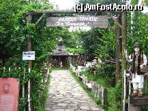 [P06] Humulesti - parcul tematic cu diverse povesti » foto by viviv
 - 
<span class="allrVoted glyphicon glyphicon-heart hidden" id="av80057"></span>
<a class="m-l-10 hidden" id="sv80057" onclick="voting_Foto_DelVot(,80057,3571)" role="button">șterge vot <span class="glyphicon glyphicon-remove"></span></a>
<a id="v980057" class=" c-red"  onclick="voting_Foto_SetVot(80057)" role="button"><span class="glyphicon glyphicon-heart-empty"></span> <b>LIKE</b> = Votează poza</a> <img class="hidden"  id="f80057W9" src="/imagini/loader.gif" border="0" /><span class="AjErrMes hidden" id="e80057ErM"></span>