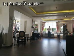 [P04] Spre salon mic dejun » foto by ancutza26
 - 
<span class="allrVoted glyphicon glyphicon-heart hidden" id="av937437"></span>
<a class="m-l-10 hidden" id="sv937437" onclick="voting_Foto_DelVot(,937437,3577)" role="button">șterge vot <span class="glyphicon glyphicon-remove"></span></a>
<a id="v9937437" class=" c-red"  onclick="voting_Foto_SetVot(937437)" role="button"><span class="glyphicon glyphicon-heart-empty"></span> <b>LIKE</b> = Votează poza</a> <img class="hidden"  id="f937437W9" src="/imagini/loader.gif" border="0" /><span class="AjErrMes hidden" id="e937437ErM"></span>