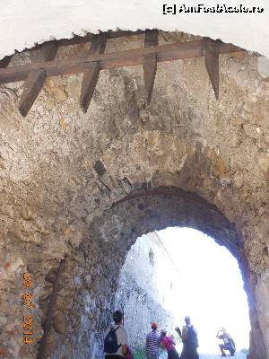 [P14] La Cetatea Râşnov - Ziduri groase şi herse la Barbacana mare.  » foto by iulianic
 - 
<span class="allrVoted glyphicon glyphicon-heart hidden" id="av540860"></span>
<a class="m-l-10 hidden" id="sv540860" onclick="voting_Foto_DelVot(,540860,3588)" role="button">șterge vot <span class="glyphicon glyphicon-remove"></span></a>
<a id="v9540860" class=" c-red"  onclick="voting_Foto_SetVot(540860)" role="button"><span class="glyphicon glyphicon-heart-empty"></span> <b>LIKE</b> = Votează poza</a> <img class="hidden"  id="f540860W9" src="/imagini/loader.gif" border="0" /><span class="AjErrMes hidden" id="e540860ErM"></span>