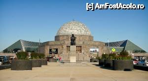 [P15] Adler Planetarium - OZN-ul orasului Chicago » foto by MCM
 - 
<span class="allrVoted glyphicon glyphicon-heart hidden" id="av390299"></span>
<a class="m-l-10 hidden" id="sv390299" onclick="voting_Foto_DelVot(,390299,3589)" role="button">șterge vot <span class="glyphicon glyphicon-remove"></span></a>
<a id="v9390299" class=" c-red"  onclick="voting_Foto_SetVot(390299)" role="button"><span class="glyphicon glyphicon-heart-empty"></span> <b>LIKE</b> = Votează poza</a> <img class="hidden"  id="f390299W9" src="/imagini/loader.gif" border="0" /><span class="AjErrMes hidden" id="e390299ErM"></span>