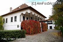 [P02] Casa memoriala Nicolae Iorga - Valenii de Munte » foto by cristinadumitru*
 - 
<span class="allrVoted glyphicon glyphicon-heart hidden" id="av22495"></span>
<a class="m-l-10 hidden" id="sv22495" onclick="voting_Foto_DelVot(,22495,3607)" role="button">șterge vot <span class="glyphicon glyphicon-remove"></span></a>
<a id="v922495" class=" c-red"  onclick="voting_Foto_SetVot(22495)" role="button"><span class="glyphicon glyphicon-heart-empty"></span> <b>LIKE</b> = Votează poza</a> <img class="hidden"  id="f22495W9" src="/imagini/loader.gif" border="0" /><span class="AjErrMes hidden" id="e22495ErM"></span>