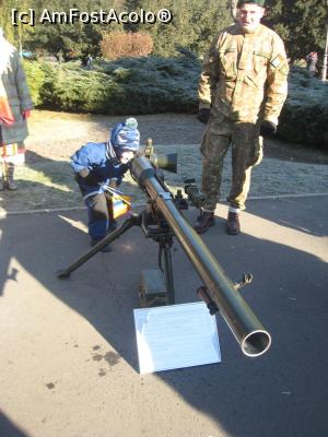 [P11] Expozitie de tehnica militara.  » foto by dorgo
 - 
<span class="allrVoted glyphicon glyphicon-heart hidden" id="av1048485"></span>
<a class="m-l-10 hidden" id="sv1048485" onclick="voting_Foto_DelVot(,1048485,3615)" role="button">șterge vot <span class="glyphicon glyphicon-remove"></span></a>
<a id="v91048485" class=" c-red"  onclick="voting_Foto_SetVot(1048485)" role="button"><span class="glyphicon glyphicon-heart-empty"></span> <b>LIKE</b> = Votează poza</a> <img class="hidden"  id="f1048485W9" src="/imagini/loader.gif" border="0" /><span class="AjErrMes hidden" id="e1048485ErM"></span>