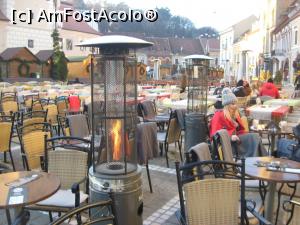 [P18] Pe terasa, printre focuri.  » foto by dorgo
 - 
<span class="allrVoted glyphicon glyphicon-heart hidden" id="av1048492"></span>
<a class="m-l-10 hidden" id="sv1048492" onclick="voting_Foto_DelVot(,1048492,3615)" role="button">șterge vot <span class="glyphicon glyphicon-remove"></span></a>
<a id="v91048492" class=" c-red"  onclick="voting_Foto_SetVot(1048492)" role="button"><span class="glyphicon glyphicon-heart-empty"></span> <b>LIKE</b> = Votează poza</a> <img class="hidden"  id="f1048492W9" src="/imagini/loader.gif" border="0" /><span class="AjErrMes hidden" id="e1048492ErM"></span>