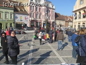 [P19] Prin Piata Sfatului » foto by dorgo
 - 
<span class="allrVoted glyphicon glyphicon-heart hidden" id="av1048493"></span>
<a class="m-l-10 hidden" id="sv1048493" onclick="voting_Foto_DelVot(,1048493,3615)" role="button">șterge vot <span class="glyphicon glyphicon-remove"></span></a>
<a id="v91048493" class=" c-red"  onclick="voting_Foto_SetVot(1048493)" role="button"><span class="glyphicon glyphicon-heart-empty"></span> <b>LIKE</b> = Votează poza</a> <img class="hidden"  id="f1048493W9" src="/imagini/loader.gif" border="0" /><span class="AjErrMes hidden" id="e1048493ErM"></span>