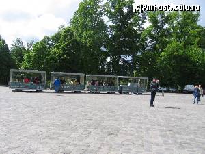 [P03] Trenuleţul Versailles-Trianon » foto by Michi
 - 
<span class="allrVoted glyphicon glyphicon-heart hidden" id="av513444"></span>
<a class="m-l-10 hidden" id="sv513444" onclick="voting_Foto_DelVot(,513444,3618)" role="button">șterge vot <span class="glyphicon glyphicon-remove"></span></a>
<a id="v9513444" class=" c-red"  onclick="voting_Foto_SetVot(513444)" role="button"><span class="glyphicon glyphicon-heart-empty"></span> <b>LIKE</b> = Votează poza</a> <img class="hidden"  id="f513444W9" src="/imagini/loader.gif" border="0" /><span class="AjErrMes hidden" id="e513444ErM"></span>