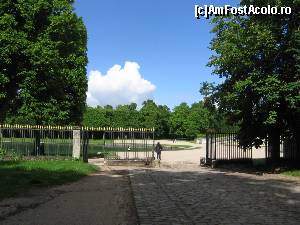 [P07] Bazinul din spatele palatului » foto by Michi
 - 
<span class="allrVoted glyphicon glyphicon-heart hidden" id="av513448"></span>
<a class="m-l-10 hidden" id="sv513448" onclick="voting_Foto_DelVot(,513448,3618)" role="button">șterge vot <span class="glyphicon glyphicon-remove"></span></a>
<a id="v9513448" class=" c-red"  onclick="voting_Foto_SetVot(513448)" role="button"><span class="glyphicon glyphicon-heart-empty"></span> <b>LIKE</b> = Votează poza</a> <img class="hidden"  id="f513448W9" src="/imagini/loader.gif" border="0" /><span class="AjErrMes hidden" id="e513448ErM"></span>