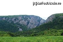 [P05] Cheile Turzii » foto by elena_iasi
 - 
<span class="allrVoted glyphicon glyphicon-heart hidden" id="av323179"></span>
<a class="m-l-10 hidden" id="sv323179" onclick="voting_Foto_DelVot(,323179,3623)" role="button">șterge vot <span class="glyphicon glyphicon-remove"></span></a>
<a id="v9323179" class=" c-red"  onclick="voting_Foto_SetVot(323179)" role="button"><span class="glyphicon glyphicon-heart-empty"></span> <b>LIKE</b> = Votează poza</a> <img class="hidden"  id="f323179W9" src="/imagini/loader.gif" border="0" /><span class="AjErrMes hidden" id="e323179ErM"></span>