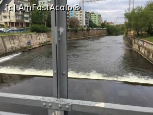 [P31] canalul somesului mic vazut de pe podul elizabeta » foto by Dan&Ema
 - 
<span class="allrVoted glyphicon glyphicon-heart hidden" id="av732614"></span>
<a class="m-l-10 hidden" id="sv732614" onclick="voting_Foto_DelVot(,732614,3623)" role="button">șterge vot <span class="glyphicon glyphicon-remove"></span></a>
<a id="v9732614" class=" c-red"  onclick="voting_Foto_SetVot(732614)" role="button"><span class="glyphicon glyphicon-heart-empty"></span> <b>LIKE</b> = Votează poza</a> <img class="hidden"  id="f732614W9" src="/imagini/loader.gif" border="0" /><span class="AjErrMes hidden" id="e732614ErM"></span>