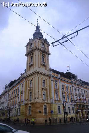 [P10] Turnulețul de pe colț de pe clădirea primăriei » foto by AZE
 - 
<span class="allrVoted glyphicon glyphicon-heart hidden" id="av927287"></span>
<a class="m-l-10 hidden" id="sv927287" onclick="voting_Foto_DelVot(,927287,3623)" role="button">șterge vot <span class="glyphicon glyphicon-remove"></span></a>
<a id="v9927287" class=" c-red"  onclick="voting_Foto_SetVot(927287)" role="button"><span class="glyphicon glyphicon-heart-empty"></span> <b>LIKE</b> = Votează poza</a> <img class="hidden"  id="f927287W9" src="/imagini/loader.gif" border="0" /><span class="AjErrMes hidden" id="e927287ErM"></span>