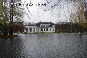 [P04] Iată și casinoul pe celălalt mal al lacului Chios » foto by AZE
 - 
<span class="allrVoted glyphicon glyphicon-heart hidden" id="av927278"></span>
<a class="m-l-10 hidden" id="sv927278" onclick="voting_Foto_DelVot(,927278,3623)" role="button">șterge vot <span class="glyphicon glyphicon-remove"></span></a>
<a id="v9927278" class=" c-red"  onclick="voting_Foto_SetVot(927278)" role="button"><span class="glyphicon glyphicon-heart-empty"></span> <b>LIKE</b> = Votează poza</a> <img class="hidden"  id="f927278W9" src="/imagini/loader.gif" border="0" /><span class="AjErrMes hidden" id="e927278ErM"></span>