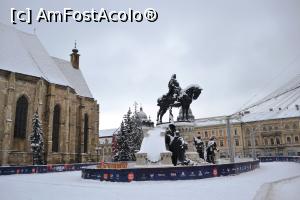 [P23] Statuia lui Matei Corvin și patinoarul » foto by AZE
 - 
<span class="allrVoted glyphicon glyphicon-heart hidden" id="av940802"></span>
<a class="m-l-10 hidden" id="sv940802" onclick="voting_Foto_DelVot(,940802,3623)" role="button">șterge vot <span class="glyphicon glyphicon-remove"></span></a>
<a id="v9940802" class=" c-red"  onclick="voting_Foto_SetVot(940802)" role="button"><span class="glyphicon glyphicon-heart-empty"></span> <b>LIKE</b> = Votează poza</a> <img class="hidden"  id="f940802W9" src="/imagini/loader.gif" border="0" /><span class="AjErrMes hidden" id="e940802ErM"></span>