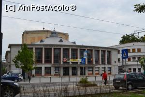 [P46] Teatrul Maghiar de Stat » foto by AZE
 - 
<span class="allrVoted glyphicon glyphicon-heart hidden" id="av1010298"></span>
<a class="m-l-10 hidden" id="sv1010298" onclick="voting_Foto_DelVot(,1010298,3623)" role="button">șterge vot <span class="glyphicon glyphicon-remove"></span></a>
<a id="v91010298" class=" c-red"  onclick="voting_Foto_SetVot(1010298)" role="button"><span class="glyphicon glyphicon-heart-empty"></span> <b>LIKE</b> = Votează poza</a> <img class="hidden"  id="f1010298W9" src="/imagini/loader.gif" border="0" /><span class="AjErrMes hidden" id="e1010298ErM"></span>