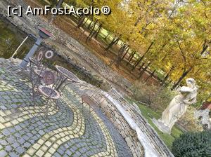 [P11] Sun Garden; Piața Romană » foto by crismis
 - 
<span class="allrVoted glyphicon glyphicon-heart hidden" id="av812894"></span>
<a class="m-l-10 hidden" id="sv812894" onclick="voting_Foto_DelVot(,812894,3623)" role="button">șterge vot <span class="glyphicon glyphicon-remove"></span></a>
<a id="v9812894" class=" c-red"  onclick="voting_Foto_SetVot(812894)" role="button"><span class="glyphicon glyphicon-heart-empty"></span> <b>LIKE</b> = Votează poza</a> <img class="hidden"  id="f812894W9" src="/imagini/loader.gif" border="0" /><span class="AjErrMes hidden" id="e812894ErM"></span>