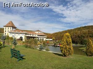 [P19] Sun Garden, Lacul Edenului » foto by crismis
 - 
<span class="allrVoted glyphicon glyphicon-heart hidden" id="av812905"></span>
<a class="m-l-10 hidden" id="sv812905" onclick="voting_Foto_DelVot(,812905,3623)" role="button">șterge vot <span class="glyphicon glyphicon-remove"></span></a>
<a id="v9812905" class=" c-red"  onclick="voting_Foto_SetVot(812905)" role="button"><span class="glyphicon glyphicon-heart-empty"></span> <b>LIKE</b> = Votează poza</a> <img class="hidden"  id="f812905W9" src="/imagini/loader.gif" border="0" /><span class="AjErrMes hidden" id="e812905ErM"></span>