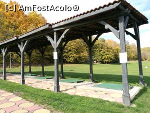 [P32] De aici, din spatele capelei, începe jocul de golf » foto by crismis
 - 
<span class="allrVoted glyphicon glyphicon-heart hidden" id="av812918"></span>
<a class="m-l-10 hidden" id="sv812918" onclick="voting_Foto_DelVot(,812918,3623)" role="button">șterge vot <span class="glyphicon glyphicon-remove"></span></a>
<a id="v9812918" class=" c-red"  onclick="voting_Foto_SetVot(812918)" role="button"><span class="glyphicon glyphicon-heart-empty"></span> <b>LIKE</b> = Votează poza</a> <img class="hidden"  id="f812918W9" src="/imagini/loader.gif" border="0" /><span class="AjErrMes hidden" id="e812918ErM"></span>