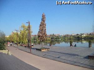 [P10] Cluj - parcul Iulius Mall » foto by dannaa
 - 
<span class="allrVoted glyphicon glyphicon-heart hidden" id="av611682"></span>
<a class="m-l-10 hidden" id="sv611682" onclick="voting_Foto_DelVot(,611682,3623)" role="button">șterge vot <span class="glyphicon glyphicon-remove"></span></a>
<a id="v9611682" class=" c-red"  onclick="voting_Foto_SetVot(611682)" role="button"><span class="glyphicon glyphicon-heart-empty"></span> <b>LIKE</b> = Votează poza</a> <img class="hidden"  id="f611682W9" src="/imagini/loader.gif" border="0" /><span class="AjErrMes hidden" id="e611682ErM"></span>