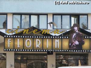 [P15] Cinema Florin Piersic... în apropierea statuii lui Mihai Viteazul » foto by tata123 🔱
 - 
<span class="allrVoted glyphicon glyphicon-heart hidden" id="av579073"></span>
<a class="m-l-10 hidden" id="sv579073" onclick="voting_Foto_DelVot(,579073,3623)" role="button">șterge vot <span class="glyphicon glyphicon-remove"></span></a>
<a id="v9579073" class=" c-red"  onclick="voting_Foto_SetVot(579073)" role="button"><span class="glyphicon glyphicon-heart-empty"></span> <b>LIKE</b> = Votează poza</a> <img class="hidden"  id="f579073W9" src="/imagini/loader.gif" border="0" /><span class="AjErrMes hidden" id="e579073ErM"></span>