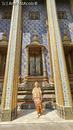 [P11] Marele Palat Regal din Bangkok » foto by elenaadina
 - 
<span class="allrVoted glyphicon glyphicon-heart hidden" id="av1549424"></span>
<a class="m-l-10 hidden" id="sv1549424" onclick="voting_Foto_DelVot(,1549424,3625)" role="button">șterge vot <span class="glyphicon glyphicon-remove"></span></a>
<a id="v91549424" class=" c-red"  onclick="voting_Foto_SetVot(1549424)" role="button"><span class="glyphicon glyphicon-heart-empty"></span> <b>LIKE</b> = Votează poza</a> <img class="hidden"  id="f1549424W9" src="/imagini/loader.gif" border="0" /><span class="AjErrMes hidden" id="e1549424ErM"></span>