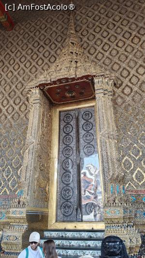 [P27] Templul lui Buddha de Smarald (Wat Phra Kaew) » foto by elenaadina
 - 
<span class="allrVoted glyphicon glyphicon-heart hidden" id="av1549440"></span>
<a class="m-l-10 hidden" id="sv1549440" onclick="voting_Foto_DelVot(,1549440,3625)" role="button">șterge vot <span class="glyphicon glyphicon-remove"></span></a>
<a id="v91549440" class=" c-red"  onclick="voting_Foto_SetVot(1549440)" role="button"><span class="glyphicon glyphicon-heart-empty"></span> <b>LIKE</b> = Votează poza</a> <img class="hidden"  id="f1549440W9" src="/imagini/loader.gif" border="0" /><span class="AjErrMes hidden" id="e1549440ErM"></span>