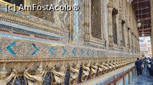 [P30] Templul lui Buddha de Smarald (Wat Phra Kaew) » foto by elenaadina
 - 
<span class="allrVoted glyphicon glyphicon-heart hidden" id="av1549443"></span>
<a class="m-l-10 hidden" id="sv1549443" onclick="voting_Foto_DelVot(,1549443,3625)" role="button">șterge vot <span class="glyphicon glyphicon-remove"></span></a>
<a id="v91549443" class=" c-red"  onclick="voting_Foto_SetVot(1549443)" role="button"><span class="glyphicon glyphicon-heart-empty"></span> <b>LIKE</b> = Votează poza</a> <img class="hidden"  id="f1549443W9" src="/imagini/loader.gif" border="0" /><span class="AjErrMes hidden" id="e1549443ErM"></span>