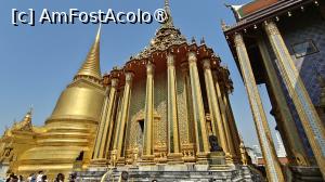 [P09] Marele Palat Regal din Bangkok » foto by elenaadina
 - 
<span class="allrVoted glyphicon glyphicon-heart hidden" id="av1549422"></span>
<a class="m-l-10 hidden" id="sv1549422" onclick="voting_Foto_DelVot(,1549422,3625)" role="button">șterge vot <span class="glyphicon glyphicon-remove"></span></a>
<a id="v91549422" class=" c-red"  onclick="voting_Foto_SetVot(1549422)" role="button"><span class="glyphicon glyphicon-heart-empty"></span> <b>LIKE</b> = Votează poza</a> <img class="hidden"  id="f1549422W9" src="/imagini/loader.gif" border="0" /><span class="AjErrMes hidden" id="e1549422ErM"></span>
