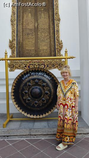 [P01] Wat Pho (Templul lui Buddha Culcat) - gong » foto by elenaadina
 - 
<span class="allrVoted glyphicon glyphicon-heart hidden" id="av1550037"></span>
<a class="m-l-10 hidden" id="sv1550037" onclick="voting_Foto_DelVot(,1550037,3625)" role="button">șterge vot <span class="glyphicon glyphicon-remove"></span></a>
<a id="v91550037" class=" c-red"  onclick="voting_Foto_SetVot(1550037)" role="button"><span class="glyphicon glyphicon-heart-empty"></span> <b>LIKE</b> = Votează poza</a> <img class="hidden"  id="f1550037W9" src="/imagini/loader.gif" border="0" /><span class="AjErrMes hidden" id="e1550037ErM"></span>