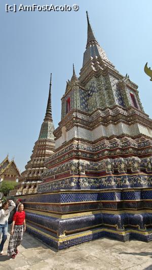 [P24] Complexul  Wat Pho - chedi, monumente budiste asemănătoare unor clopote sau turnuri cu vârfuri ascuțite » foto by elenaadina
 - 
<span class="allrVoted glyphicon glyphicon-heart hidden" id="av1550060"></span>
<a class="m-l-10 hidden" id="sv1550060" onclick="voting_Foto_DelVot(,1550060,3625)" role="button">șterge vot <span class="glyphicon glyphicon-remove"></span></a>
<a id="v91550060" class=" c-red"  onclick="voting_Foto_SetVot(1550060)" role="button"><span class="glyphicon glyphicon-heart-empty"></span> <b>LIKE</b> = Votează poza</a> <img class="hidden"  id="f1550060W9" src="/imagini/loader.gif" border="0" /><span class="AjErrMes hidden" id="e1550060ErM"></span>