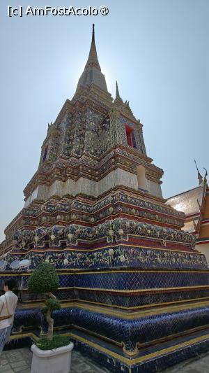 [P26] Complexul  Wat Pho - chedi, monumente budiste asemănătoare unor clopote sau turnuri cu vârfuri ascuțite » foto by elenaadina
 - 
<span class="allrVoted glyphicon glyphicon-heart hidden" id="av1550062"></span>
<a class="m-l-10 hidden" id="sv1550062" onclick="voting_Foto_DelVot(,1550062,3625)" role="button">șterge vot <span class="glyphicon glyphicon-remove"></span></a>
<a id="v91550062" class=" c-red"  onclick="voting_Foto_SetVot(1550062)" role="button"><span class="glyphicon glyphicon-heart-empty"></span> <b>LIKE</b> = Votează poza</a> <img class="hidden"  id="f1550062W9" src="/imagini/loader.gif" border="0" /><span class="AjErrMes hidden" id="e1550062ErM"></span>