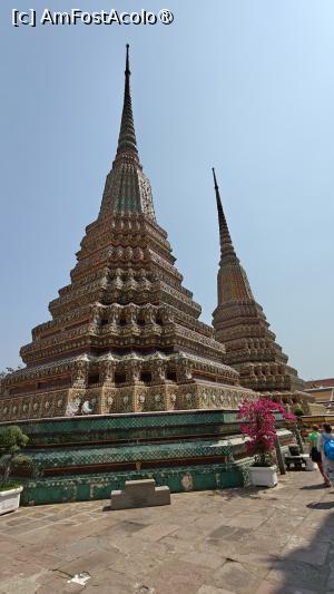 [P27] Complexul  Wat Pho - chedi, monumente budiste asemănătoare unor clopote sau turnuri cu vârfuri ascuțite » foto by elenaadina
 - 
<span class="allrVoted glyphicon glyphicon-heart hidden" id="av1550063"></span>
<a class="m-l-10 hidden" id="sv1550063" onclick="voting_Foto_DelVot(,1550063,3625)" role="button">șterge vot <span class="glyphicon glyphicon-remove"></span></a>
<a id="v91550063" class=" c-red"  onclick="voting_Foto_SetVot(1550063)" role="button"><span class="glyphicon glyphicon-heart-empty"></span> <b>LIKE</b> = Votează poza</a> <img class="hidden"  id="f1550063W9" src="/imagini/loader.gif" border="0" /><span class="AjErrMes hidden" id="e1550063ErM"></span>