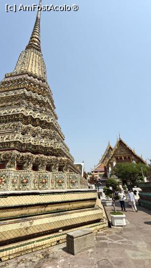 [P28] Complexul  Wat Pho - chedi, monumente budiste asemănătoare unor clopote sau turnuri cu vârfuri ascuțite » foto by elenaadina
 - 
<span class="allrVoted glyphicon glyphicon-heart hidden" id="av1550064"></span>
<a class="m-l-10 hidden" id="sv1550064" onclick="voting_Foto_DelVot(,1550064,3625)" role="button">șterge vot <span class="glyphicon glyphicon-remove"></span></a>
<a id="v91550064" class=" c-red"  onclick="voting_Foto_SetVot(1550064)" role="button"><span class="glyphicon glyphicon-heart-empty"></span> <b>LIKE</b> = Votează poza</a> <img class="hidden"  id="f1550064W9" src="/imagini/loader.gif" border="0" /><span class="AjErrMes hidden" id="e1550064ErM"></span>