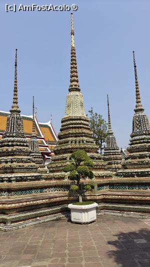 [P37] Complexul  Wat Pho » foto by elenaadina
 - 
<span class="allrVoted glyphicon glyphicon-heart hidden" id="av1550073"></span>
<a class="m-l-10 hidden" id="sv1550073" onclick="voting_Foto_DelVot(,1550073,3625)" role="button">șterge vot <span class="glyphicon glyphicon-remove"></span></a>
<a id="v91550073" class=" c-red"  onclick="voting_Foto_SetVot(1550073)" role="button"><span class="glyphicon glyphicon-heart-empty"></span> <b>LIKE</b> = Votează poza</a> <img class="hidden"  id="f1550073W9" src="/imagini/loader.gif" border="0" /><span class="AjErrMes hidden" id="e1550073ErM"></span>
