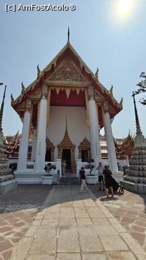 [P44] Complexul  Wat Pho » foto by elenaadina
 - 
<span class="allrVoted glyphicon glyphicon-heart hidden" id="av1550080"></span>
<a class="m-l-10 hidden" id="sv1550080" onclick="voting_Foto_DelVot(,1550080,3625)" role="button">șterge vot <span class="glyphicon glyphicon-remove"></span></a>
<a id="v91550080" class=" c-red"  onclick="voting_Foto_SetVot(1550080)" role="button"><span class="glyphicon glyphicon-heart-empty"></span> <b>LIKE</b> = Votează poza</a> <img class="hidden"  id="f1550080W9" src="/imagini/loader.gif" border="0" /><span class="AjErrMes hidden" id="e1550080ErM"></span>