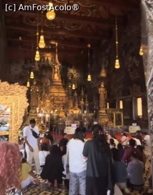 [P25] Templul lui Buddha de Smarald a fost construit special pentru a adaposti o reprezentare a lui Buddha in meditatie, asezat intr-o postura yoghina. Impodobita cu aur si diamante, statuia este amplasata la o inaltime considerabila deasupra capetelor credinciosilor si ale turistilor, intr-un altar de lemn aurit, ca semn de respect. » foto by geani anto
 - 
<span class="allrVoted glyphicon glyphicon-heart hidden" id="av1549780"></span>
<a class="m-l-10 hidden" id="sv1549780" onclick="voting_Foto_DelVot(,1549780,3625)" role="button">șterge vot <span class="glyphicon glyphicon-remove"></span></a>
<a id="v91549780" class=" c-red"  onclick="voting_Foto_SetVot(1549780)" role="button"><span class="glyphicon glyphicon-heart-empty"></span> <b>LIKE</b> = Votează poza</a> <img class="hidden"  id="f1549780W9" src="/imagini/loader.gif" border="0" /><span class="AjErrMes hidden" id="e1549780ErM"></span>