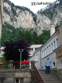 [P06] Hotelul Cerna se afla la adapostul stancilor semete. » foto by corinka
 - 
<span class="allrVoted glyphicon glyphicon-heart hidden" id="av36191"></span>
<a class="m-l-10 hidden" id="sv36191" onclick="voting_Foto_DelVot(,36191,3645)" role="button">șterge vot <span class="glyphicon glyphicon-remove"></span></a>
<a id="v936191" class=" c-red"  onclick="voting_Foto_SetVot(36191)" role="button"><span class="glyphicon glyphicon-heart-empty"></span> <b>LIKE</b> = Votează poza</a> <img class="hidden"  id="f36191W9" src="/imagini/loader.gif" border="0" /><span class="AjErrMes hidden" id="e36191ErM"></span>