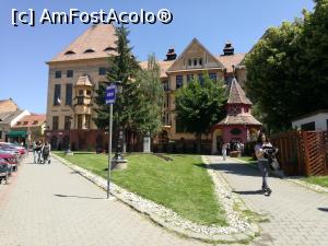 [P08] În centrul vechi al Mediașului; pe fundal, Liceul St. L. Roth » foto by crismis
 - 
<span class="allrVoted glyphicon glyphicon-heart hidden" id="av978419"></span>
<a class="m-l-10 hidden" id="sv978419" onclick="voting_Foto_DelVot(,978419,3668)" role="button">șterge vot <span class="glyphicon glyphicon-remove"></span></a>
<a id="v9978419" class=" c-red"  onclick="voting_Foto_SetVot(978419)" role="button"><span class="glyphicon glyphicon-heart-empty"></span> <b>LIKE</b> = Votează poza</a> <img class="hidden"  id="f978419W9" src="/imagini/loader.gif" border="0" /><span class="AjErrMes hidden" id="e978419ErM"></span>