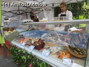 [P13] Targ stradal » foto by Michi
 - 
<span class="allrVoted glyphicon glyphicon-heart hidden" id="av1102689"></span>
<a class="m-l-10 hidden" id="sv1102689" onclick="voting_Foto_DelVot(,1102689,3677)" role="button">șterge vot <span class="glyphicon glyphicon-remove"></span></a>
<a id="v91102689" class=" c-red"  onclick="voting_Foto_SetVot(1102689)" role="button"><span class="glyphicon glyphicon-heart-empty"></span> <b>LIKE</b> = Votează poza</a> <img class="hidden"  id="f1102689W9" src="/imagini/loader.gif" border="0" /><span class="AjErrMes hidden" id="e1102689ErM"></span>