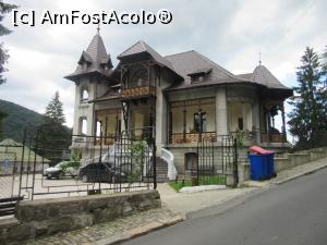 [P19] Vilă de epocă » foto by Michi
 - 
<span class="allrVoted glyphicon glyphicon-heart hidden" id="av1102695"></span>
<a class="m-l-10 hidden" id="sv1102695" onclick="voting_Foto_DelVot(,1102695,3677)" role="button">șterge vot <span class="glyphicon glyphicon-remove"></span></a>
<a id="v91102695" class=" c-red"  onclick="voting_Foto_SetVot(1102695)" role="button"><span class="glyphicon glyphicon-heart-empty"></span> <b>LIKE</b> = Votează poza</a> <img class="hidden"  id="f1102695W9" src="/imagini/loader.gif" border="0" /><span class="AjErrMes hidden" id="e1102695ErM"></span>