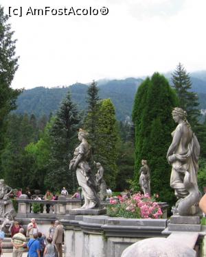 [P30] Statui în parcul Peleşului » foto by Michi
 - 
<span class="allrVoted glyphicon glyphicon-heart hidden" id="av1102706"></span>
<a class="m-l-10 hidden" id="sv1102706" onclick="voting_Foto_DelVot(,1102706,3677)" role="button">șterge vot <span class="glyphicon glyphicon-remove"></span></a>
<a id="v91102706" class=" c-red"  onclick="voting_Foto_SetVot(1102706)" role="button"><span class="glyphicon glyphicon-heart-empty"></span> <b>LIKE</b> = Votează poza</a> <img class="hidden"  id="f1102706W9" src="/imagini/loader.gif" border="0" /><span class="AjErrMes hidden" id="e1102706ErM"></span>
