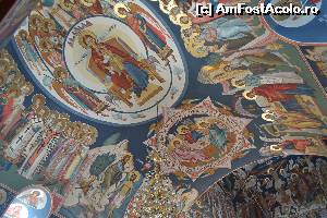 [P20] picturi din interiorul Bisericii Sfintii Imparati Constantin si Elena » foto by DarkAng3L
 - 
<span class="allrVoted glyphicon glyphicon-heart hidden" id="av594602"></span>
<a class="m-l-10 hidden" id="sv594602" onclick="voting_Foto_DelVot(,594602,3678)" role="button">șterge vot <span class="glyphicon glyphicon-remove"></span></a>
<a id="v9594602" class=" c-red"  onclick="voting_Foto_SetVot(594602)" role="button"><span class="glyphicon glyphicon-heart-empty"></span> <b>LIKE</b> = Votează poza</a> <img class="hidden"  id="f594602W9" src="/imagini/loader.gif" border="0" /><span class="AjErrMes hidden" id="e594602ErM"></span>