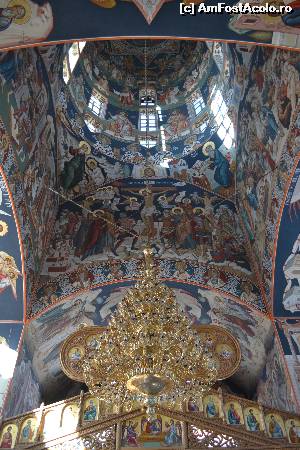 [P24] picturi din interiorul Bisericii Sfintii Imparati Constantin si Elena » foto by DarkAng3L
 - 
<span class="allrVoted glyphicon glyphicon-heart hidden" id="av594606"></span>
<a class="m-l-10 hidden" id="sv594606" onclick="voting_Foto_DelVot(,594606,3678)" role="button">șterge vot <span class="glyphicon glyphicon-remove"></span></a>
<a id="v9594606" class=" c-red"  onclick="voting_Foto_SetVot(594606)" role="button"><span class="glyphicon glyphicon-heart-empty"></span> <b>LIKE</b> = Votează poza</a> <img class="hidden"  id="f594606W9" src="/imagini/loader.gif" border="0" /><span class="AjErrMes hidden" id="e594606ErM"></span>