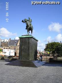 [P03] Statuia ecvestră a regelui Willem II » foto by Costi
 - 
<span class="allrVoted glyphicon glyphicon-heart hidden" id="av24156"></span>
<a class="m-l-10 hidden" id="sv24156" onclick="voting_Foto_DelVot(,24156,3707)" role="button">șterge vot <span class="glyphicon glyphicon-remove"></span></a>
<a id="v924156" class=" c-red"  onclick="voting_Foto_SetVot(24156)" role="button"><span class="glyphicon glyphicon-heart-empty"></span> <b>LIKE</b> = Votează poza</a> <img class="hidden"  id="f24156W9" src="/imagini/loader.gif" border="0" /><span class="AjErrMes hidden" id="e24156ErM"></span>