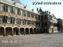 [P05] Curtea interioară a Binnenhof-ului » foto by Costi
 - 
<span class="allrVoted glyphicon glyphicon-heart hidden" id="av24158"></span>
<a class="m-l-10 hidden" id="sv24158" onclick="voting_Foto_DelVot(,24158,3707)" role="button">șterge vot <span class="glyphicon glyphicon-remove"></span></a>
<a id="v924158" class=" c-red"  onclick="voting_Foto_SetVot(24158)" role="button"><span class="glyphicon glyphicon-heart-empty"></span> <b>LIKE</b> = Votează poza</a> <img class="hidden"  id="f24158W9" src="/imagini/loader.gif" border="0" /><span class="AjErrMes hidden" id="e24158ErM"></span>