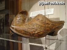 [P33] saboti cu un pic de toc. parca am vazut, nu ? » foto by a.sr*
 - 
<span class="allrVoted glyphicon glyphicon-heart hidden" id="av271720"></span>
<a class="m-l-10 hidden" id="sv271720" onclick="voting_Foto_DelVot(,271720,3710)" role="button">șterge vot <span class="glyphicon glyphicon-remove"></span></a>
<a id="v9271720" class=" c-red"  onclick="voting_Foto_SetVot(271720)" role="button"><span class="glyphicon glyphicon-heart-empty"></span> <b>LIKE</b> = Votează poza</a> <img class="hidden"  id="f271720W9" src="/imagini/loader.gif" border="0" /><span class="AjErrMes hidden" id="e271720ErM"></span>